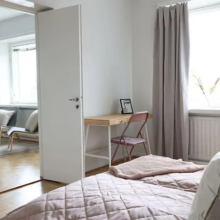 Poista 2ndhomes 102m2 Floor 3br With Balcony